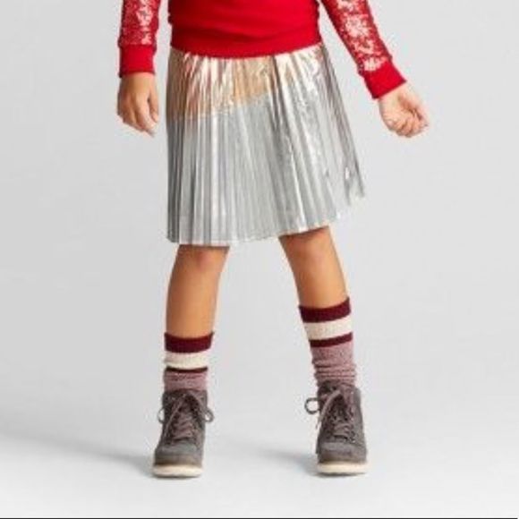 Cat & Jack Other - Cat & Jack Pleated Gold Silver Metallic Skirt